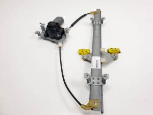 ELEVALUNAS DELANTERO DERECHO 400926B NISSAN NOTE (E11E) Autodesguaces Alicante
