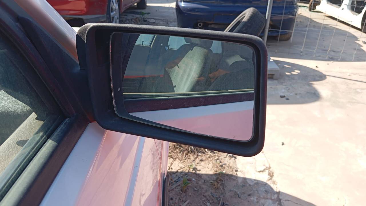 RETROVISOR DERECHO