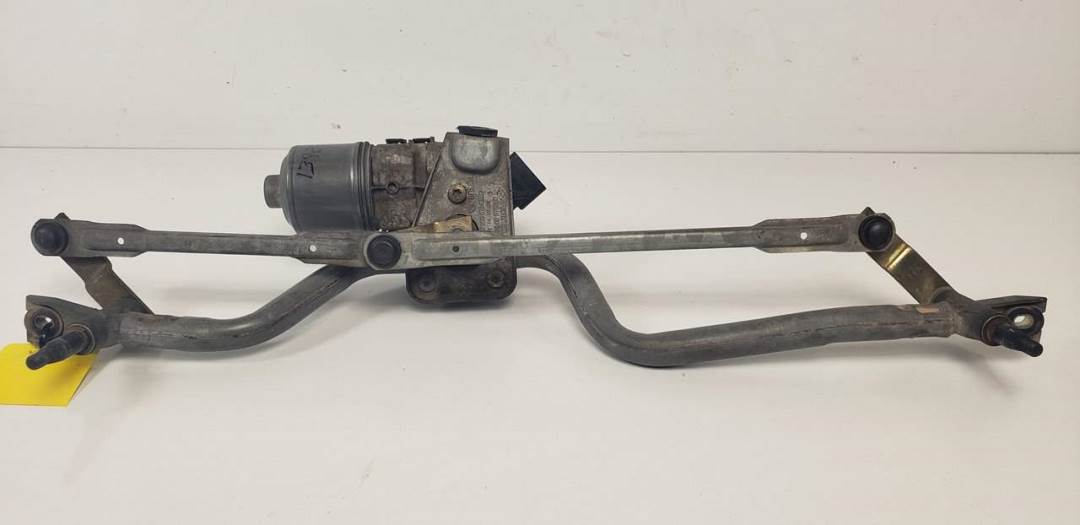 MOTOR LIMPIA DELANTERO - 0390241519 - RENAULT - CLIO II FASE II (B/CB0)