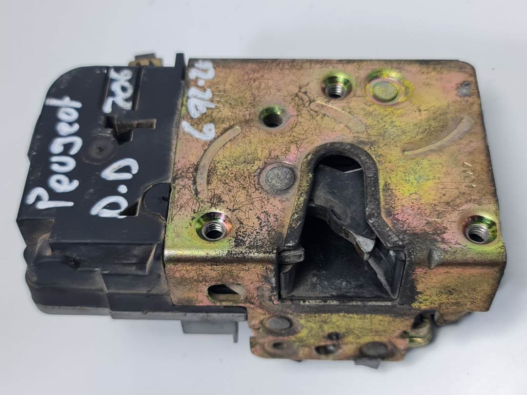 CERRADURA PUERTA DELANTERA DERECHA - PEUGEOT - 206 BERLINA