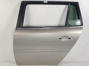 PUERTA TRASERA IZQUIERDA OPEL VECTRA C CARAVAN Autodesguaces Alicante