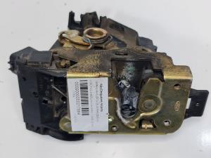 CERRADURA PUERTA DELANTERA DERECHA 2SAA21812CB FORD FOCUS BERLINA (CAK) Autodesguaces Alicante