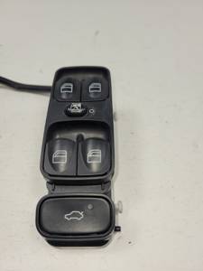 MANDO ELEVALUNAS DELANTERO IZQUIERDO A2098203410 MERCEDES CLASE CLK (W209) COUPE Autodesguaces Alicante