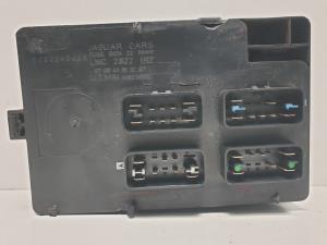 CAJA RELES / FUSIBLES LJA2850BE JAGUAR XJ Autodesguaces Alicante