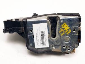 CERRADURA PUERTA TRASERA IZQUIERDA BMW SERIE 3 BERLINA (E46) Autodesguaces Alicante