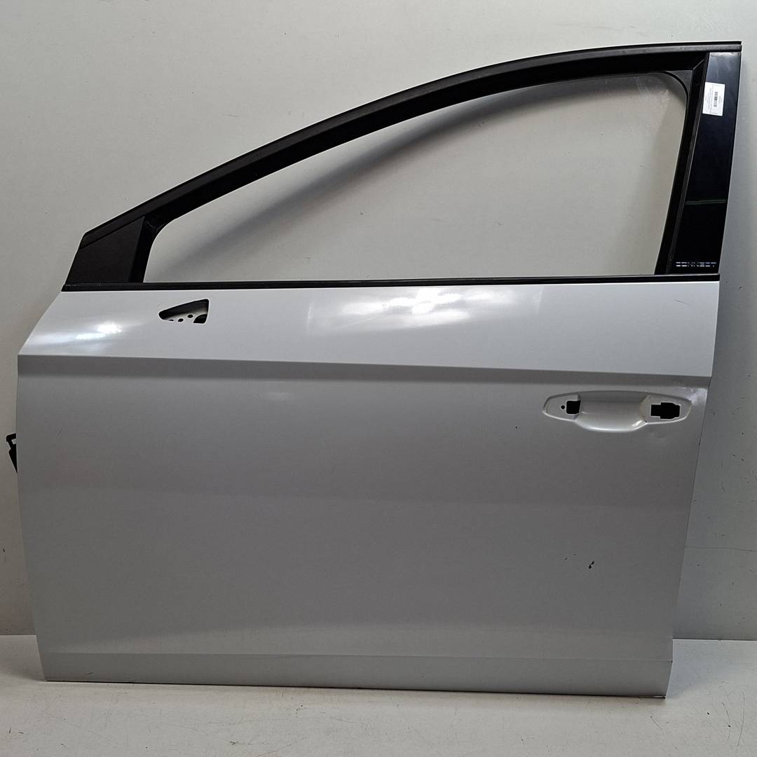 Front left door - SEAT - LEON (5F1)