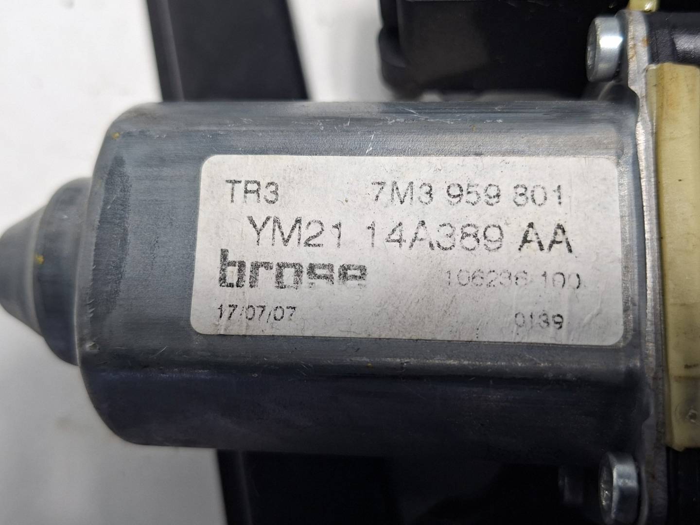 Foto 4 de Motor Elevalunas Delantero Izquierdo Ford Mondeo Ber. (ca2) (2007–2015)