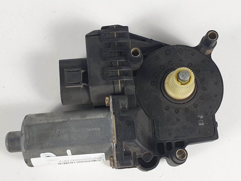 MOTOR ELEVALUNAS DELANTERO IZQUIERDO - 0130821787 - AUDI - A4 BERLINA (B5) (8D2)