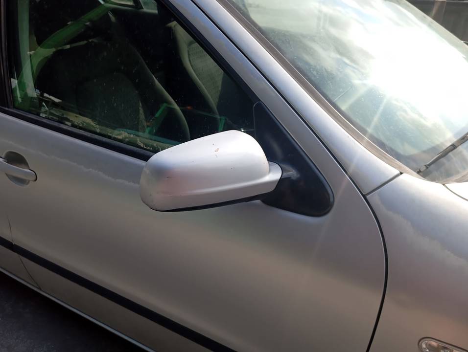 RETROVISOR DERECHO