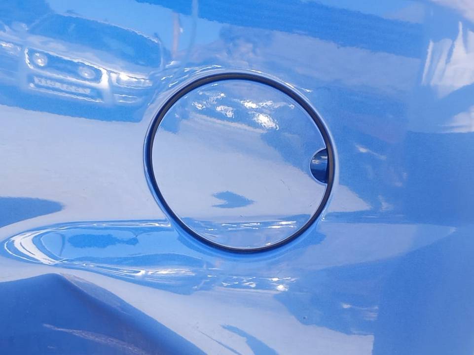 TAPA EXTERIOR COMBUSTIBLE