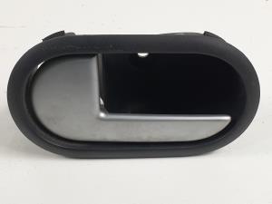 MANETA INTERIOR TRASERA IZQUIERDA 2S61A22601 FORD FIESTA (CBK) Autodesguaces Alicante