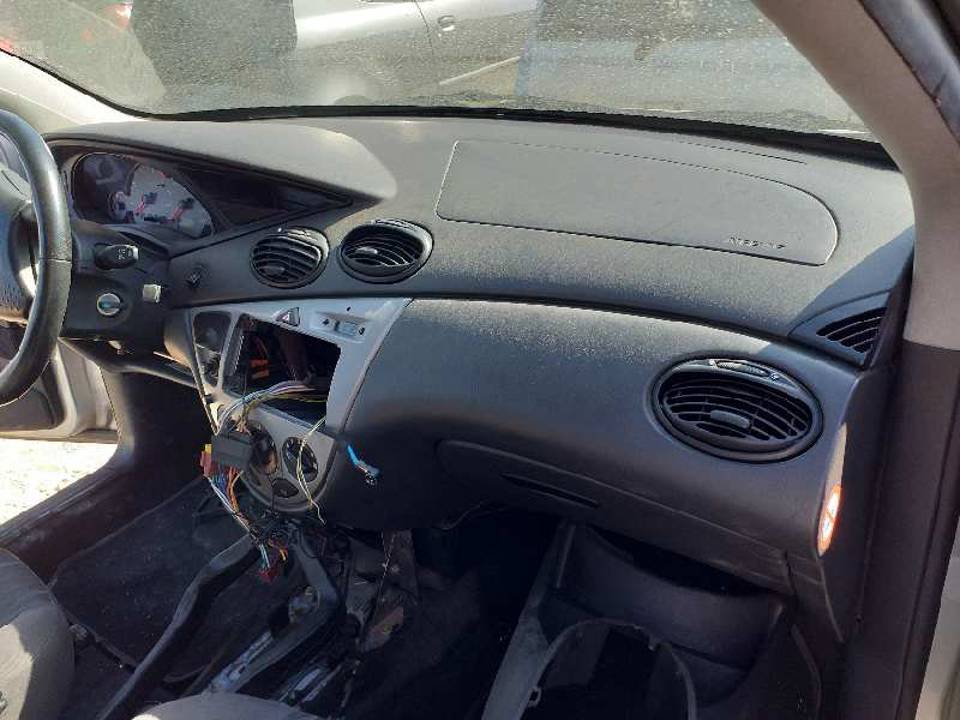 Imagen del vehículo FORD FOCUS BERLINA (CAK)