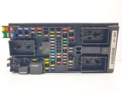 CAJA RELES / FUSIBLES EJ3214F041AC LAND ROVER RANGE ROVER EVOQUE Autodesguaces Alicante