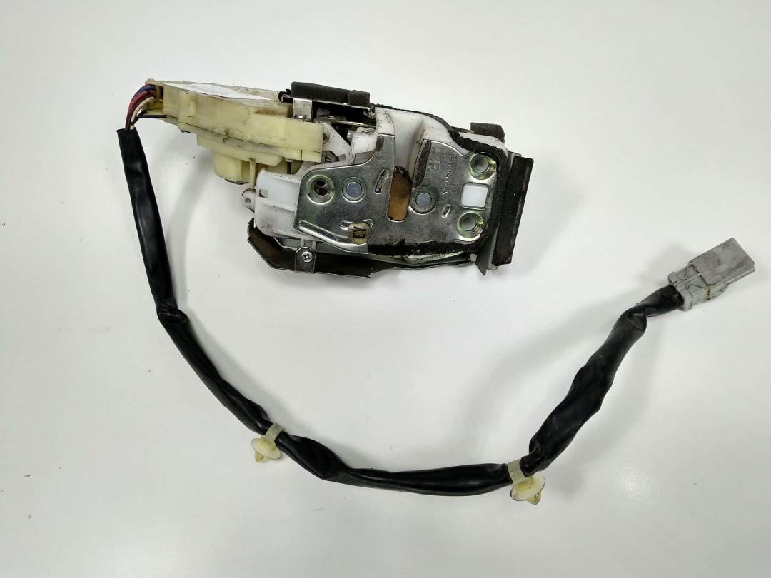 CERRADURA PUERTA DELANTERA DERECHA - HONDA - JAZZ (GD1/5)