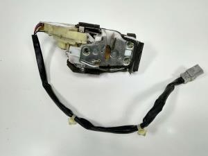 CERRADURA PUERTA DELANTERA DERECHA HONDA JAZZ (GD1/5) Autodesguaces Alicante