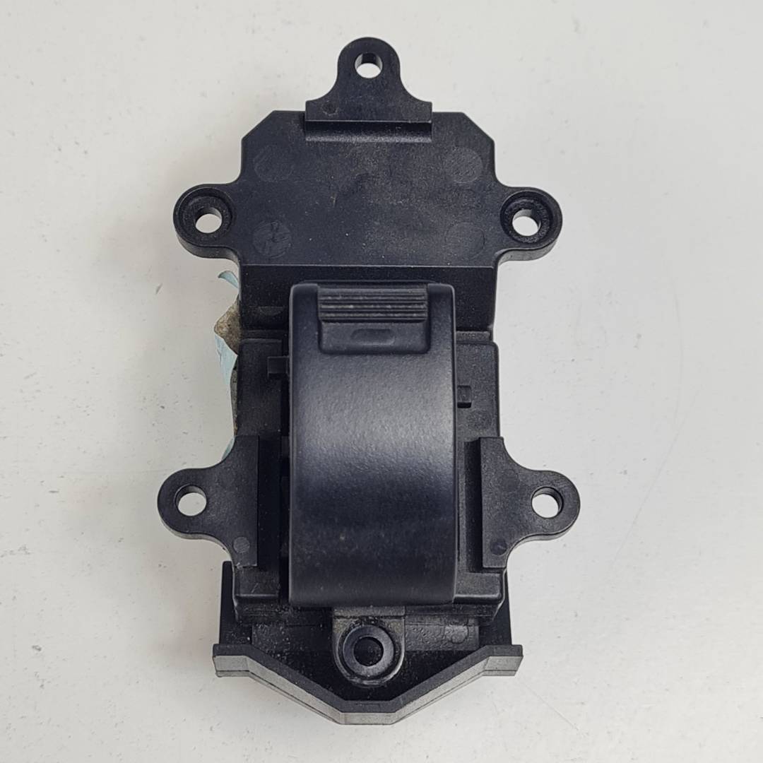 MANDO ELEVALUNAS TRASERO DERECHO - M18602 - HONDA - ACCORD BERLINA (CG7-9/CH1-7)