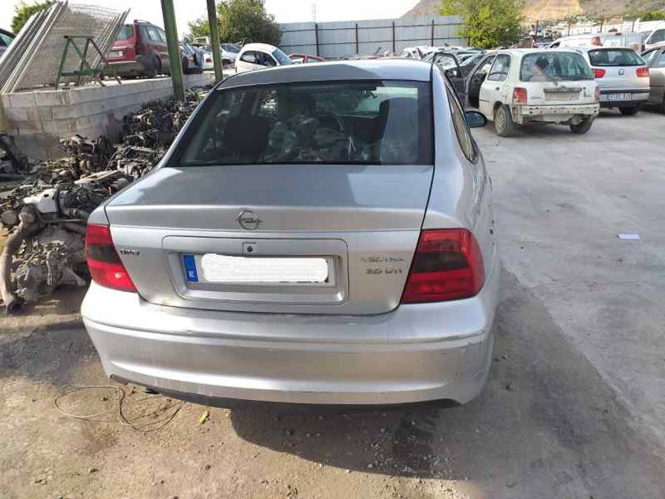 Imagen del vehículo OPEL VECTRA B BERLINA
