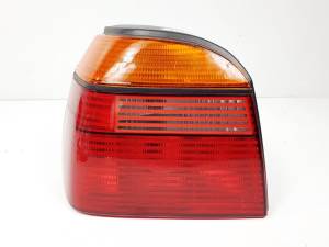 PILOTO TRASERO IZQUIERDO 1H6945257 VOLKSWAGEN GOLF III BERLINA (1H1) Autodesguaces Alicante