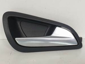 MANETA INTERIOR TRASERA DERECHA AM51U22600BEW FORD FOCUS LIM. Autodesguaces Alicante