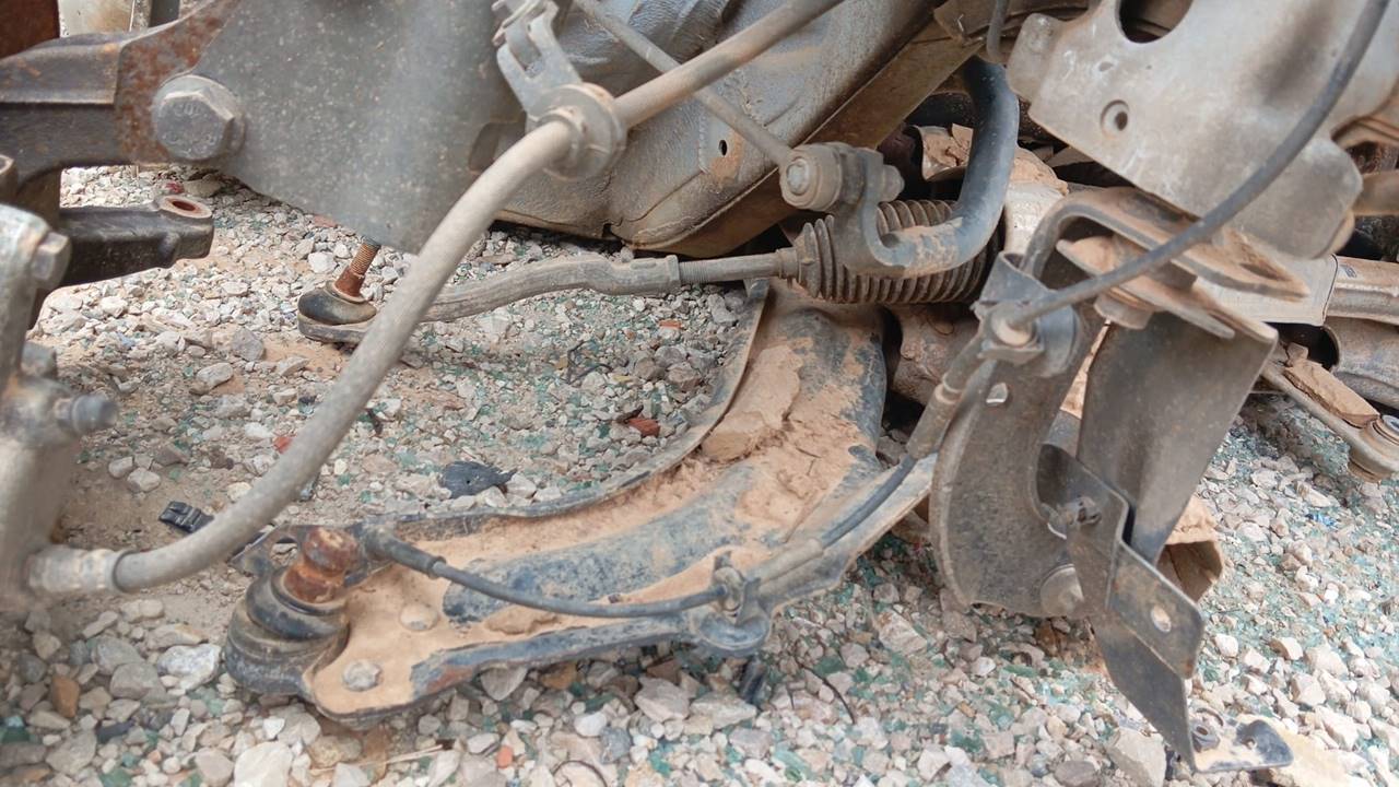 BRAZO SUSPENSION DELANTERO DERECHO