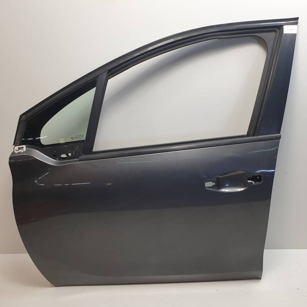 Tür vorne links - PEUGEOT - 208