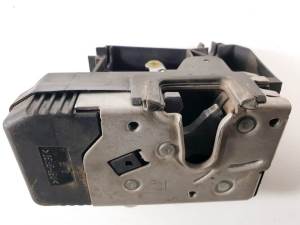 CERRADURA PUERTA DELANTERA IZQUIERDA 24444015 OPEL ZAFIRA A Autodesguaces Alicante