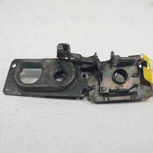 CERRADURA CAPOT 51231876997 BMW SERIE 5 (E28) Autodesguaces Alicante