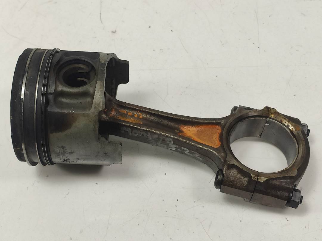 PISTON - MITSUBISHI - MONTERO (V60/V70)