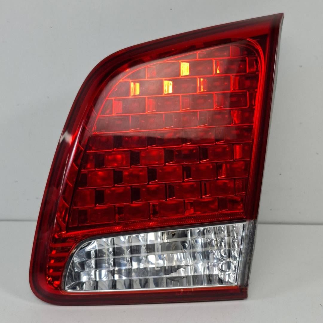 Feu intérieur arrière droit - R924062P02 - KIA - SORENTO