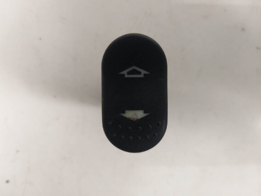 MANDO ELEVALUNAS DELANTERO DERECHO - 14529CB - FORD - FOCUS TURNIER (CAK)