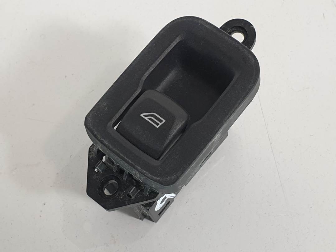 MANDO ELEVALUNAS TRASERO DERECHO - 31272013 - VOLVO - XC60
