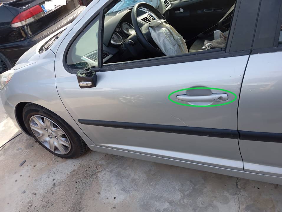 MANETA EXTERIOR DELANTERA IZQUIERDA