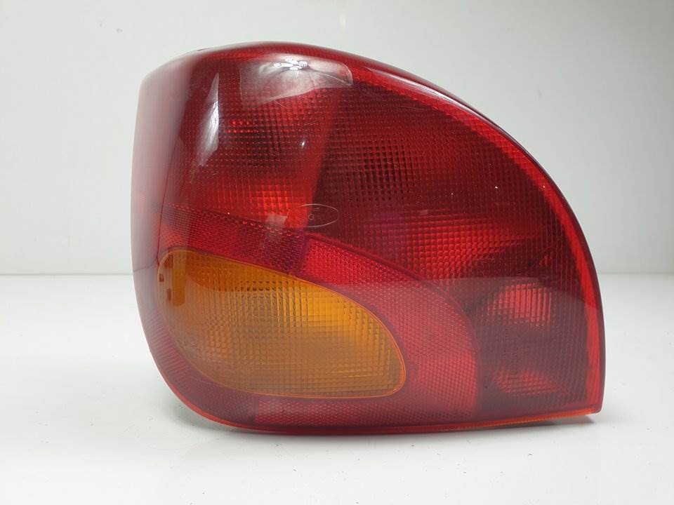 PILOTO TRASERO IZQUIERDO - 96FG13N004BA - FORD - FIESTA BERL./COURIER