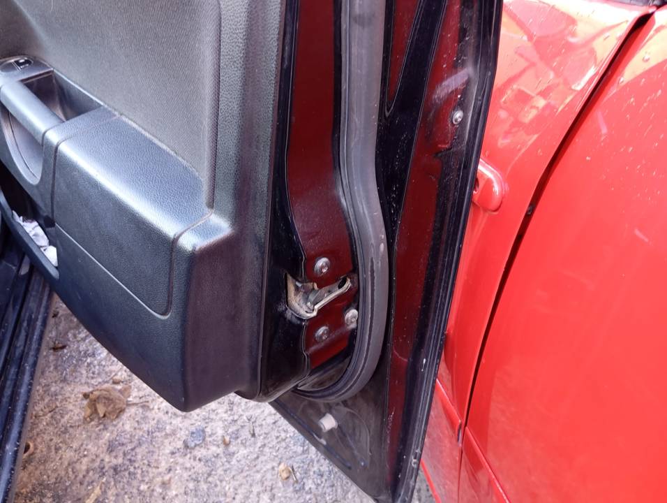 CERRADURA PUERTA DELANTERA DERECHA