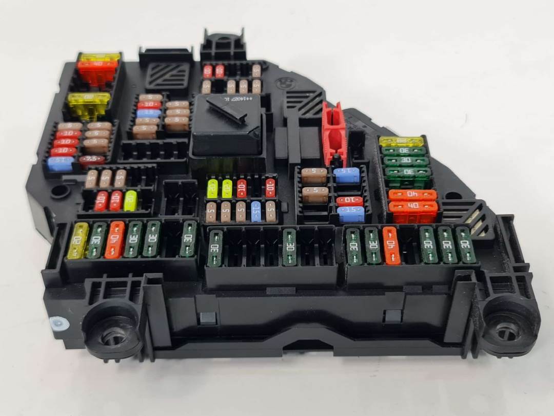 CAJA RELES / FUSIBLES - 926492302 - BMW - SERIE 5 TOURING (F11)