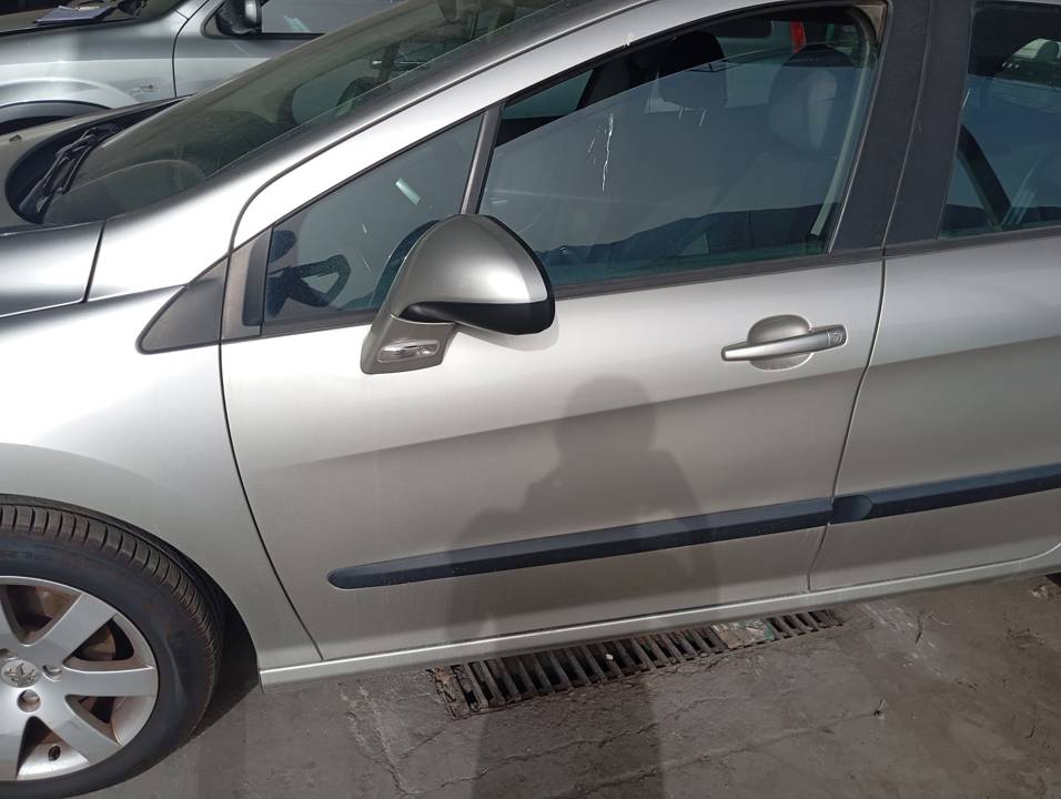 CERRADURA PUERTA DELANTERA IZQUIERDA