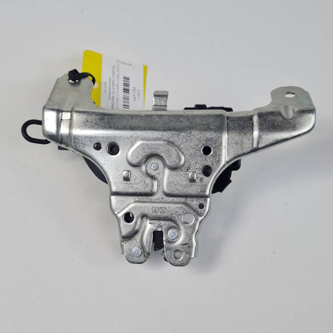 CERRADURA MALETERO / PORTON - A2057500600 - MERCEDES - CLASE C COUPE (W205)