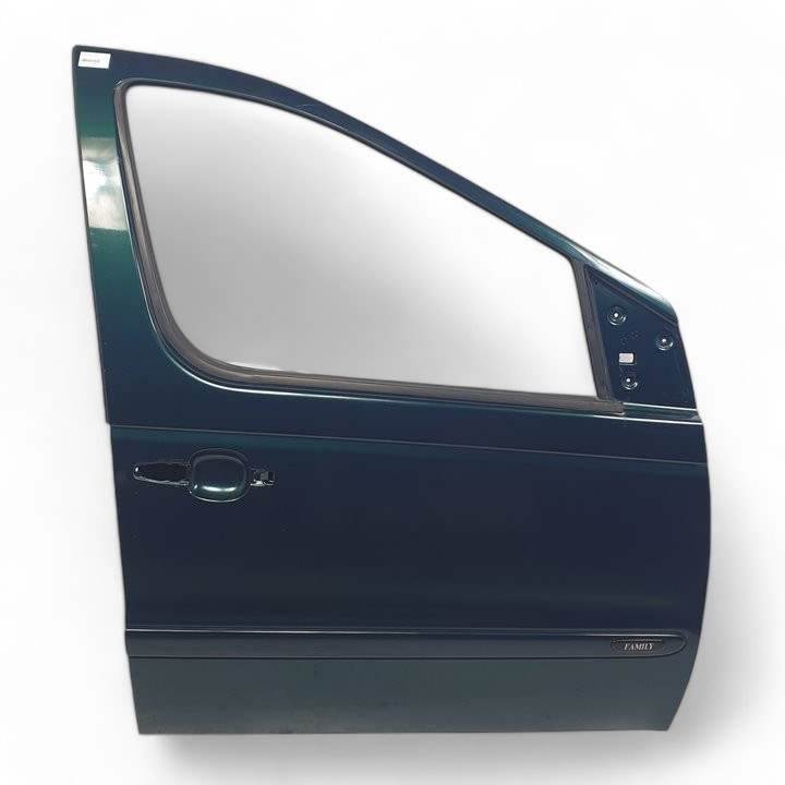 PUERTA DELANTERA DERECHA MERCEDES VANEO (W414) FURGONETA COMPACTA Autodesguaces Alicante