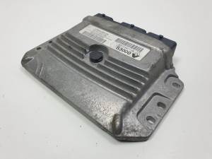 CENTRALITA MOTOR UCE 215842882A RENAULT MEGANE II COUPE/CABRIO Autodesguaces Alicante