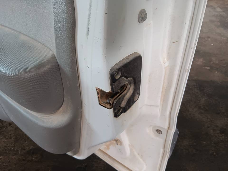 CERRADURA PUERTA DELANTERA DERECHA