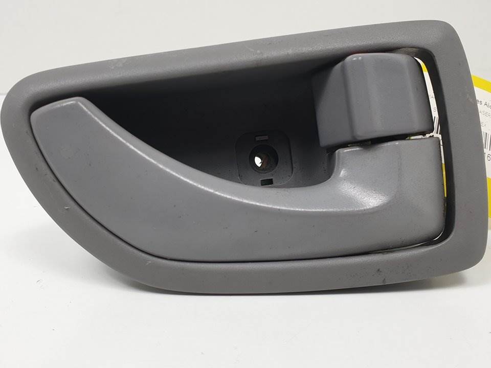 MANETA INTERIOR TRASERA DERECHA - 826223E000 - KIA - SORENTO