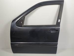PUERTA DELANTERA IZQUIERDA MERCEDES CLASE M (W163) Autodesguaces Alicante