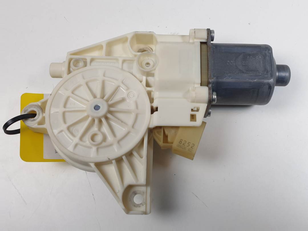 MOTOR ELEVALUNAS DELANTERO DERECHO - A2048200242 - MERCEDES - CLASE C (W204) BERLINA