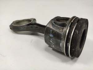 PISTON 0830923 MERCEDES CLASE E (W211) BERLINA Autodesguaces Alicante
