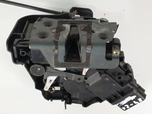CERRADURA PUERTA DELANTERA DERECHA 3M5AR21812AJ FORD FOCUS SPORTBREAK (CAP) Autodesguaces Alicante