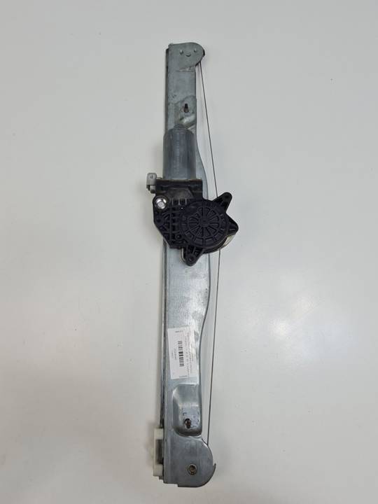 ELEVALUNAS DELANTERO DERECHO 0130821701 NISSAN ATLEON (TK) Autodesguaces Alicante
