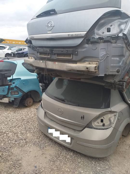 Imagen del vehículo OPEL ASTRA H BERLINA