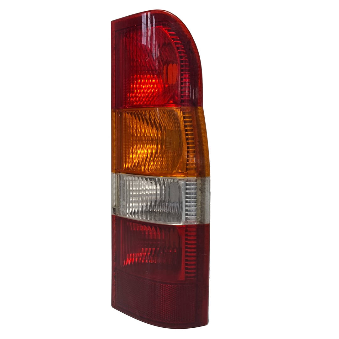 Piloto Trasero Derecho Ford Transit Caja Cerrada '06 (2006–2014)