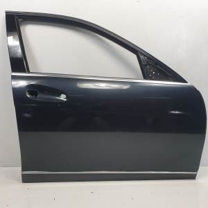 PUERTA DELANTERA DERECHA MERCEDES CLASE C (W204) FAMILIAR Autodesguaces Alicante