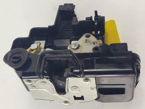 CERRADURA PUERTA TRASERA DERECHA CHEVROLET CAPTIVA Autodesguaces Alicante